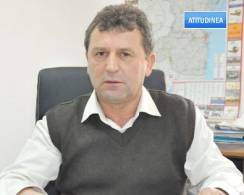 Primarul din Albeşti face chef monstru de Sf. Gheorghe: îşi cheamă toţi angajaţii şi consilierii la petrecere